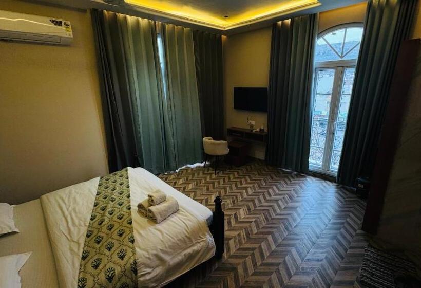 Hotel Hari Leela Fort View Palace