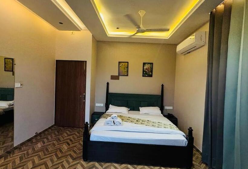 Hotel Hari Leela Fort View Palace