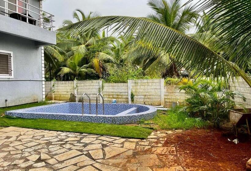 בית מלון כפרי Indu Chhaya