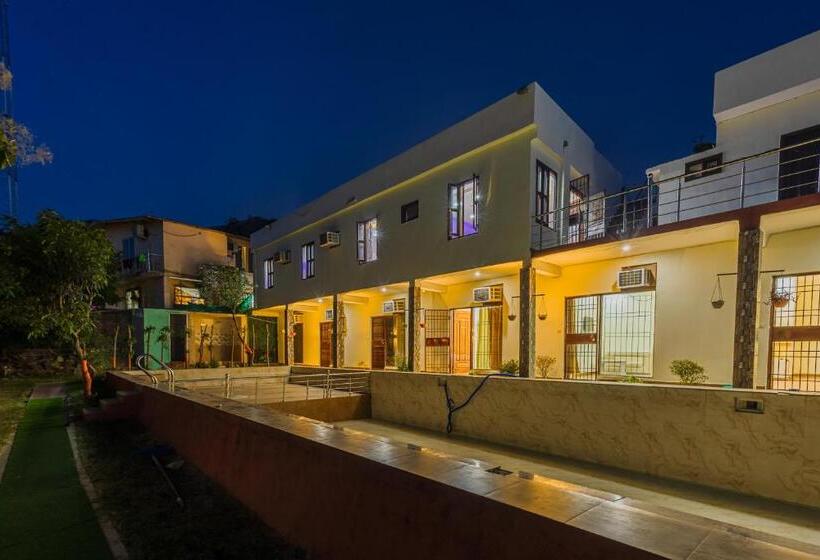 Отель Kotabagh Grand