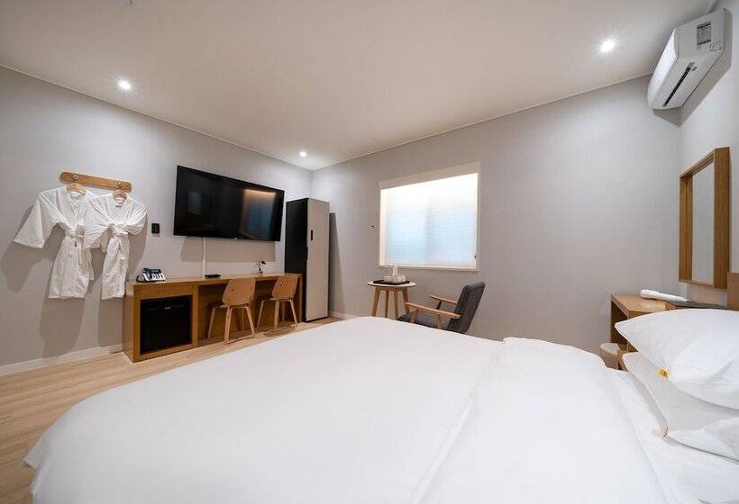 בית מלון כפרי Mono