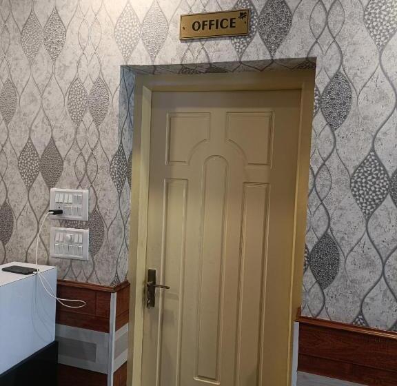 Hotel Nouvella Residency