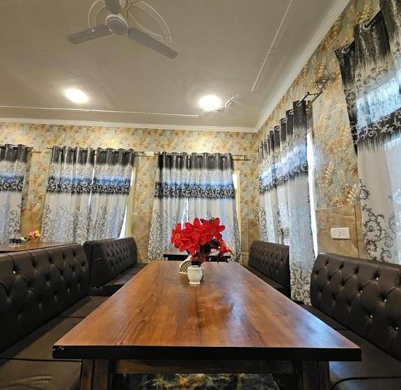 Hotel Nouvella Residency