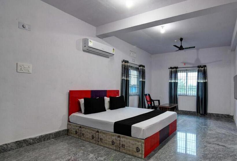 ホテル Oyo Silk City Palace