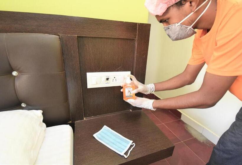 בית מלון כפרי Resort Cr Gaura Vaddo Goa