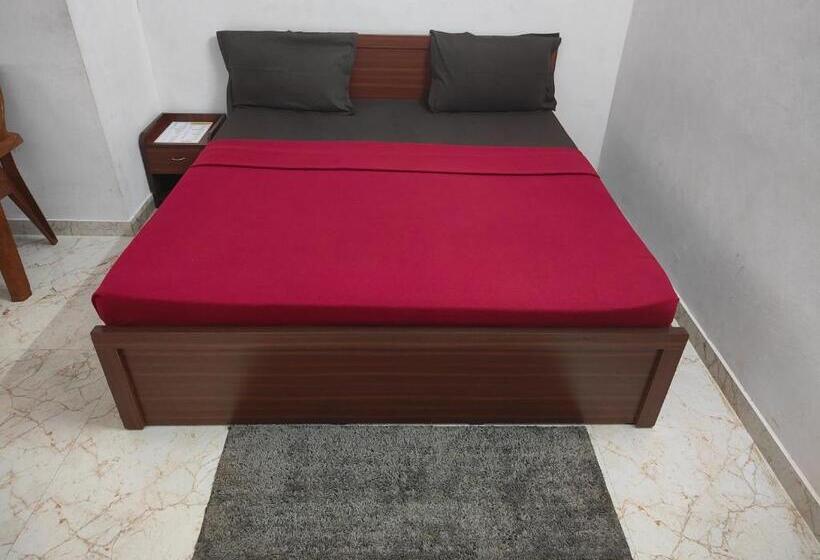 هتل Sahyadri Lodge And Restaurant