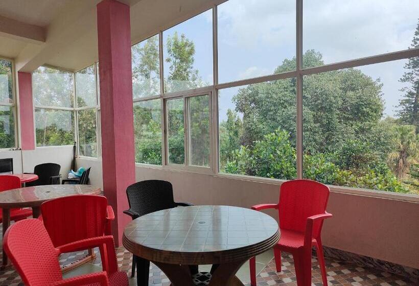 هتل Sahyadri Lodge And Restaurant