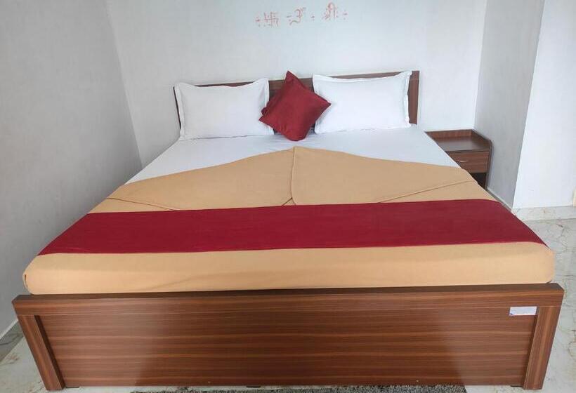 هتل Sahyadri Lodge And Restaurant