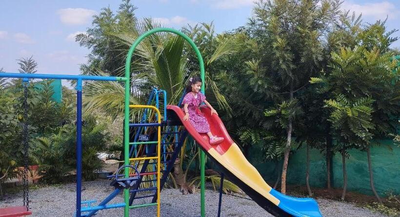 Отель Santhrupthifarmstay