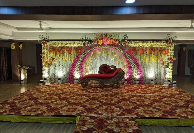 هتل Siliguri Club