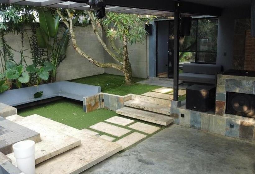 호텔 Suites Lounge Cañasgordas