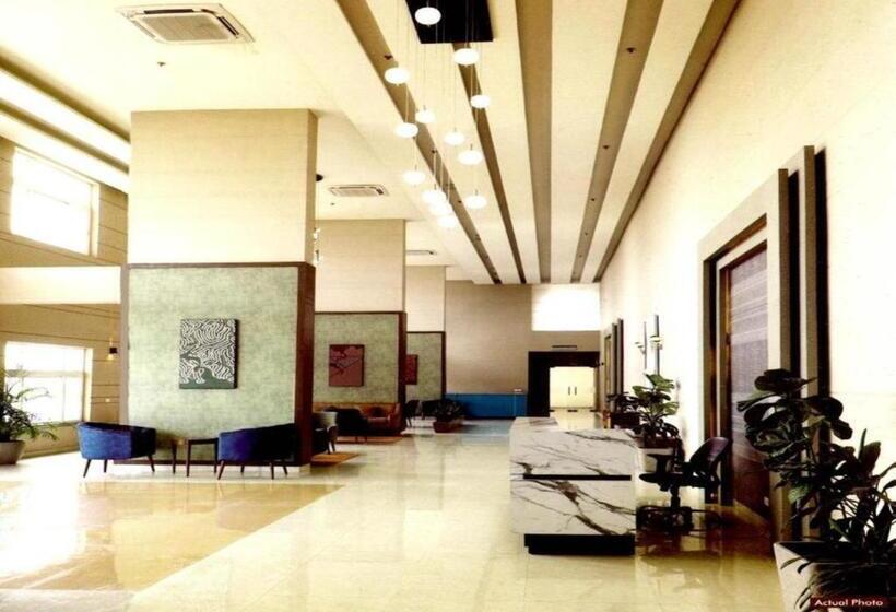 Отель Sun Studio & Suites