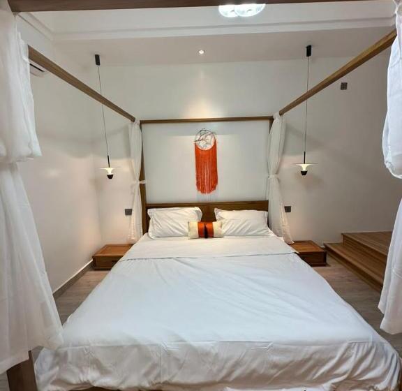 فندق There Is A Yard