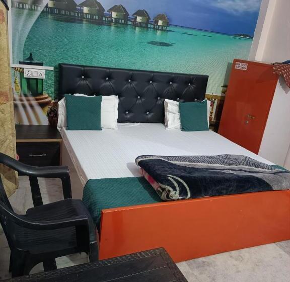 فندق Veeras & Restaurant