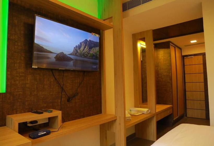 ホテル Vpn Regency