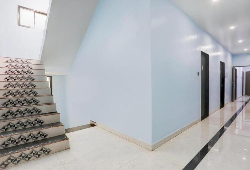 Oyo Hotel Raj Guest House