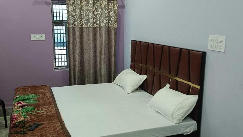 Oyo Mayur Hotel & Guest House