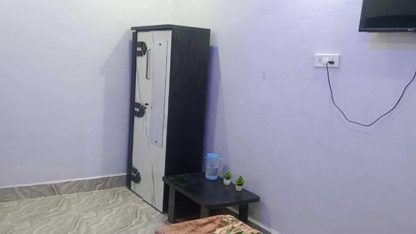 Oyo Mayur Hotel & Guest House