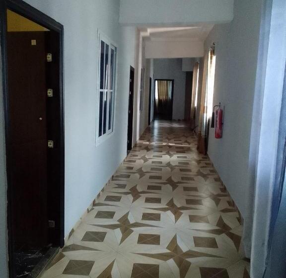 پانسیون Abj Guest House