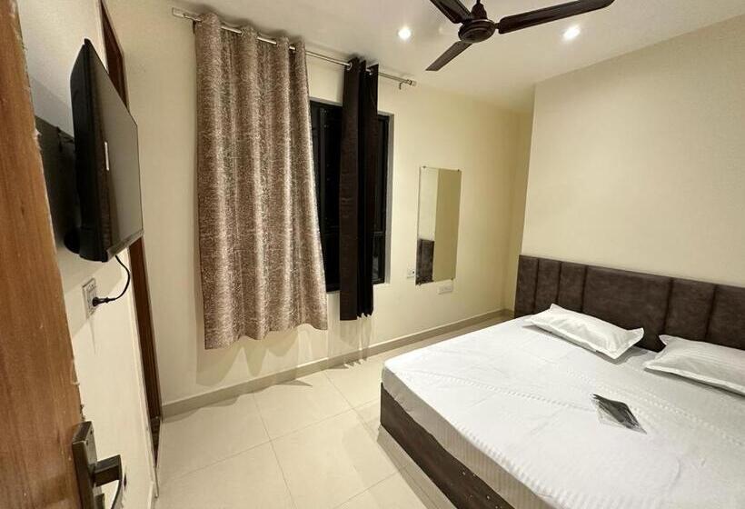 פנסיון Aliza Stay