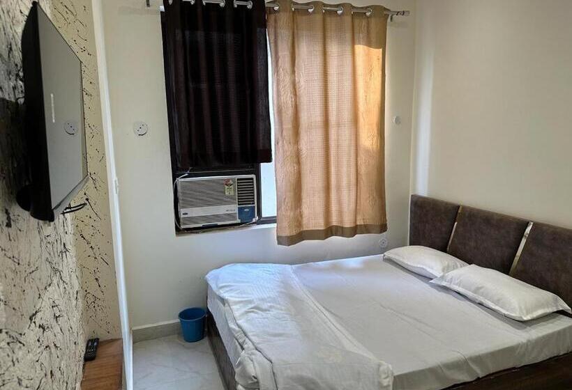 פנסיון Aliza Stay