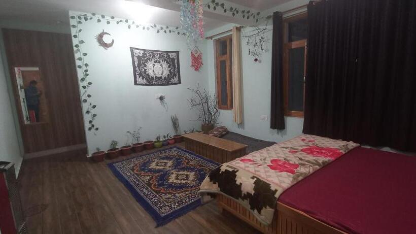 پانسیون Cozy Kona