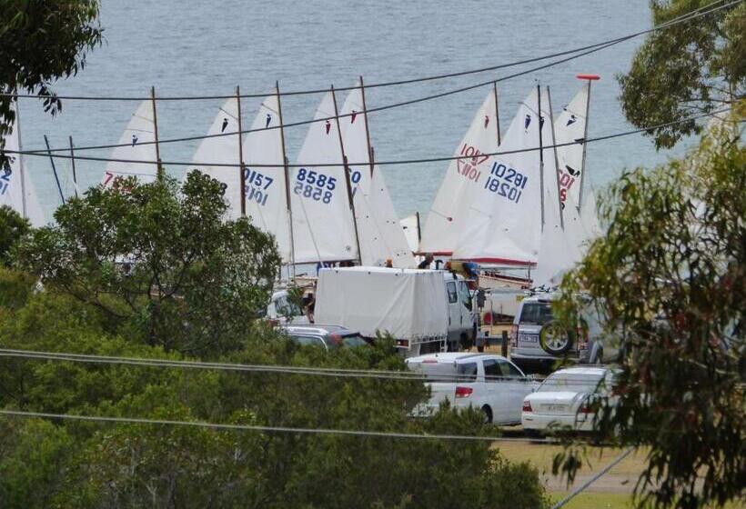 פנסיון Bluff House