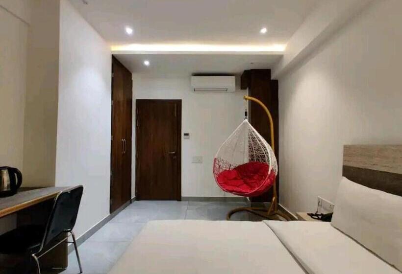 ペンション Boutique Hotel Blue Shine Noida