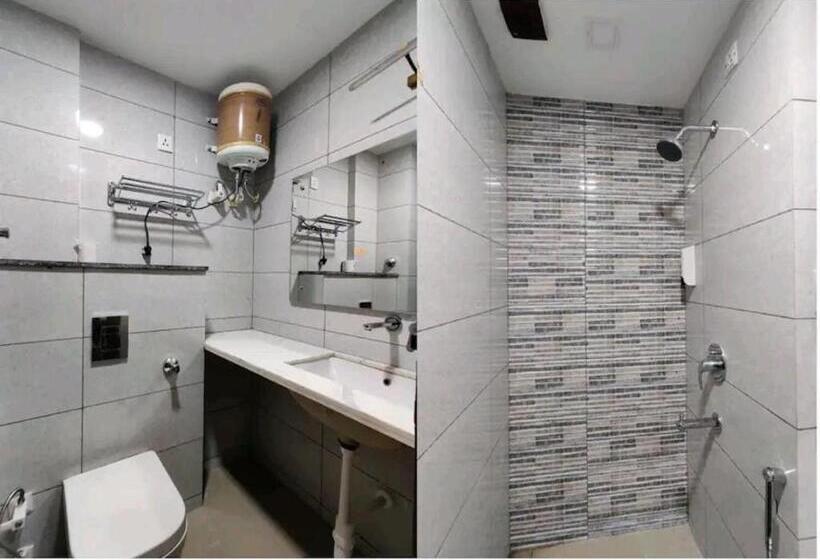 ペンション Boutique Hotel Blue Shine Noida