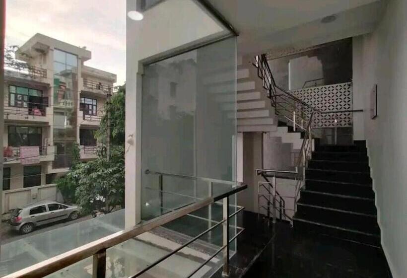 ペンション Boutique Hotel Blue Shine Noida