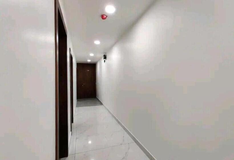 ペンション Boutique Hotel Blue Shine Noida