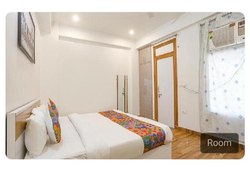 Пансион Boutique Hotel Vivaan Suites