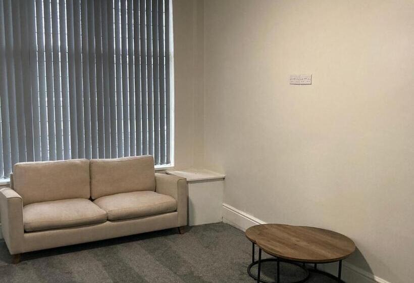 פנסיון Riverside By Teil