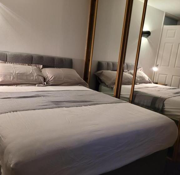 膳宿费 Calmhaven Apartment