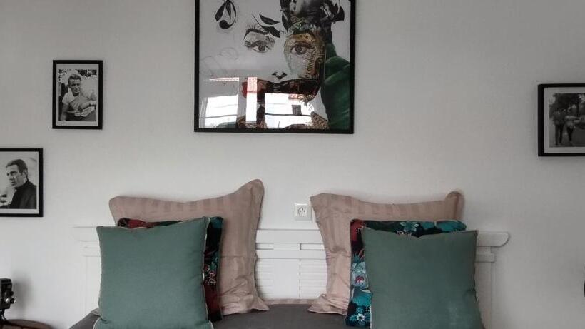 Пансион Claire & Co Chambre D Hôtes