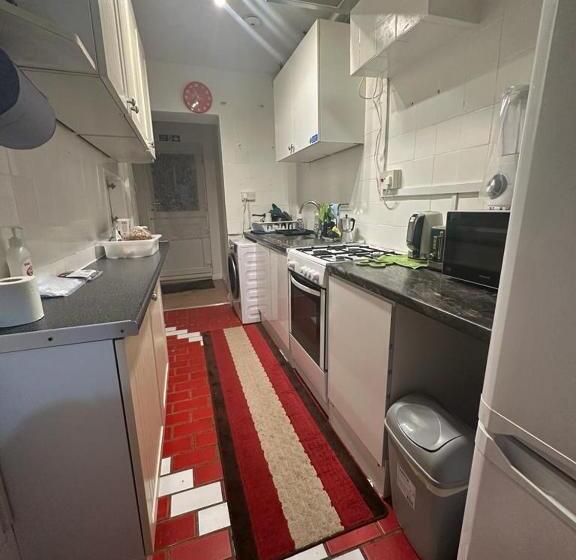 膳宿费 Cosy Smart/small Double Room In Keedonwood Road Bromley