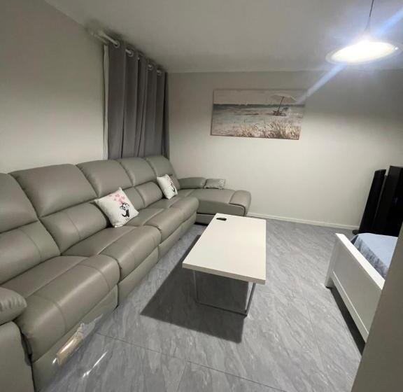 Пансион Easy Way Scarborough