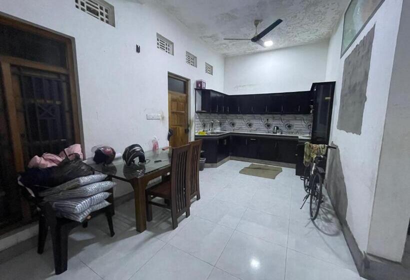 膳宿费 Evr Home Stay