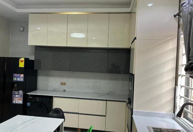 پانسیون Fowaalux