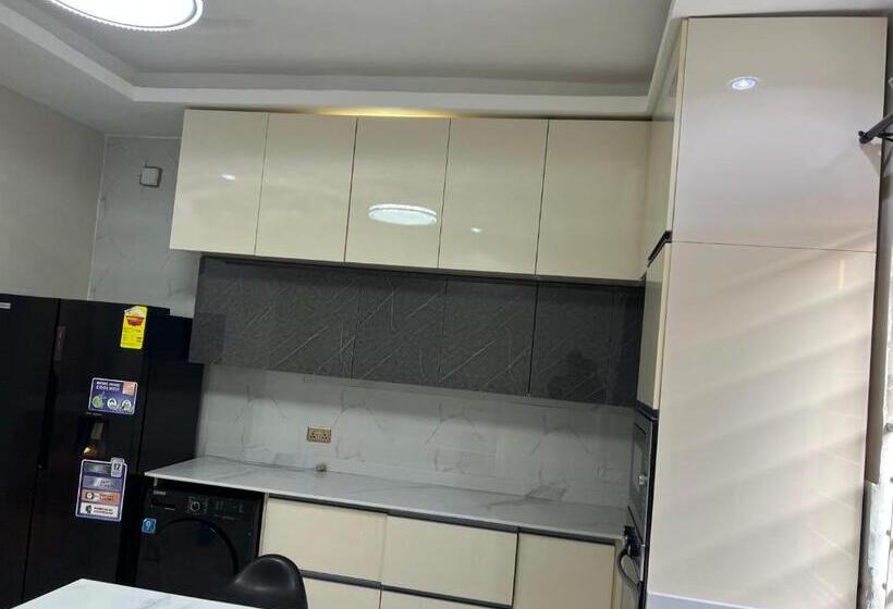 پانسیون Fowaalux