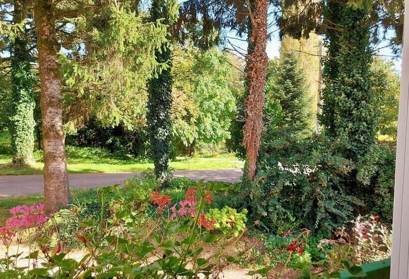 膳宿费 Cabane Perchée Avec Terrasses, Salle De Bain, Kitchenette, Petit Déjeuner Inclus Et Accès Piscine