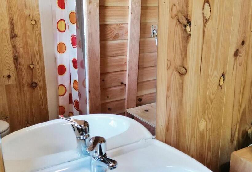 膳宿费 Cabane Perchée Avec Terrasses, Salle De Bain, Kitchenette, Petit Déjeuner Inclus Et Accès Piscine