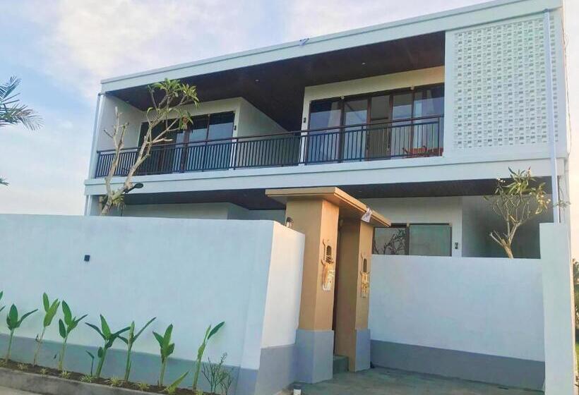 פנסיון Henrynatha Guesthouse