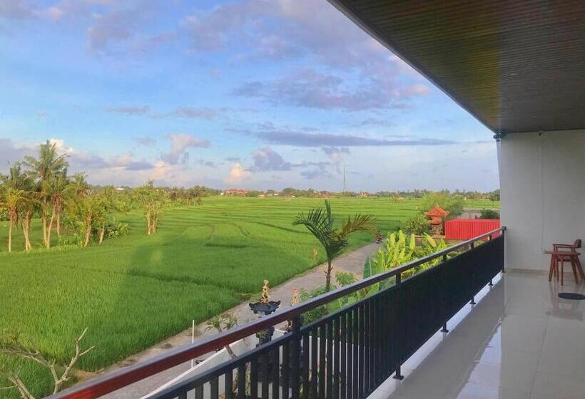 بنسيون Henrynatha Guesthouse