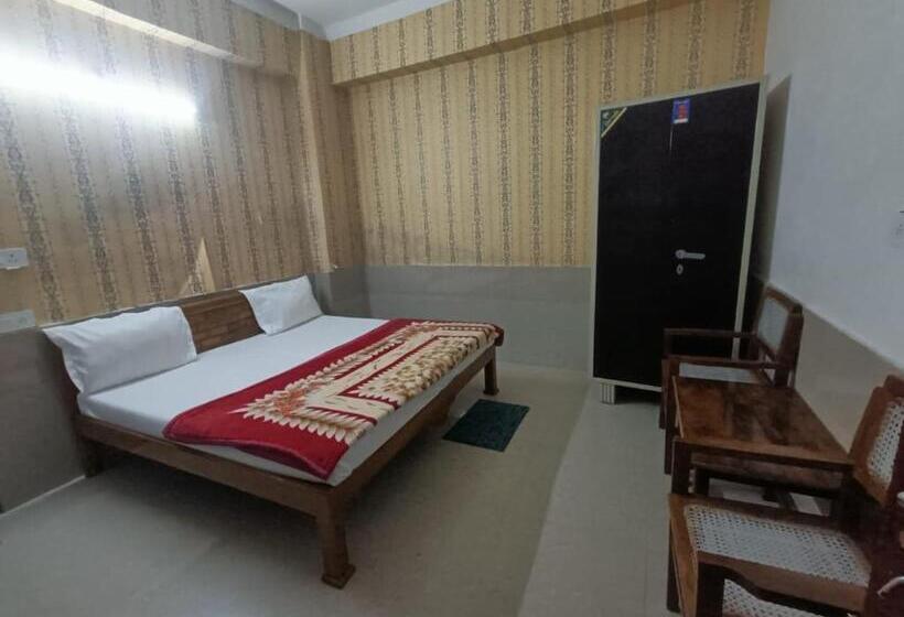 膳宿费 Holy Tripadvisor Hostels