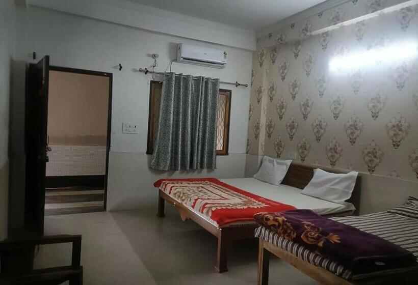 膳宿费 Holy Tripadvisor Hostels