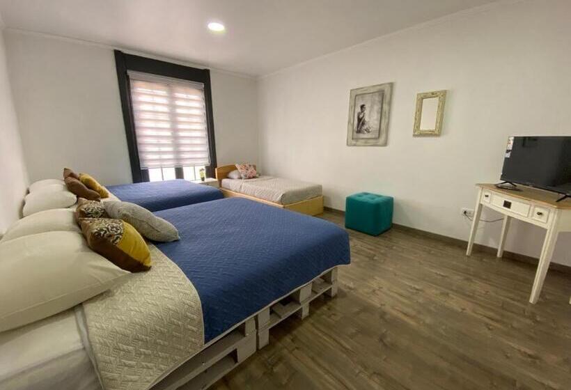بنسيون Hostal La Casona