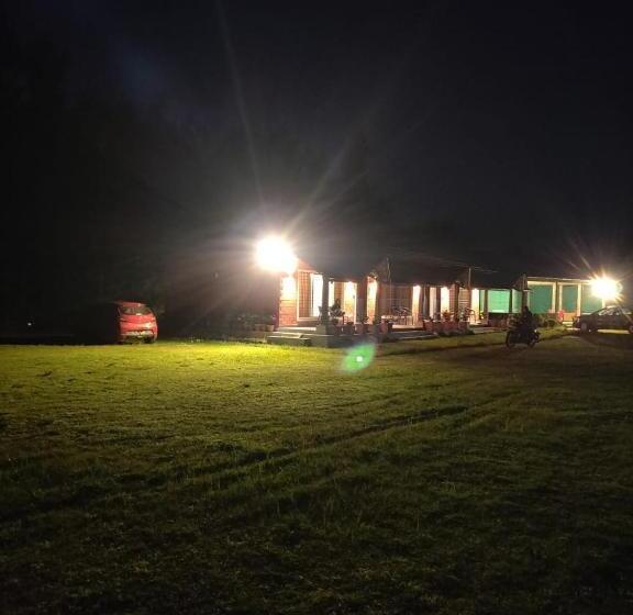 بنسيون Lakeview Guest House And Estate