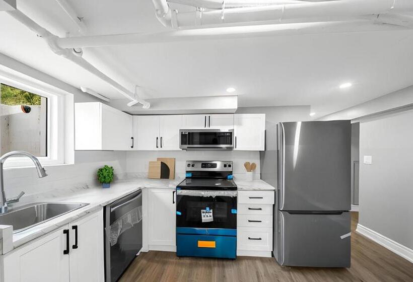 Пансион Luxurious Newly Renovated Cozy Homestay House