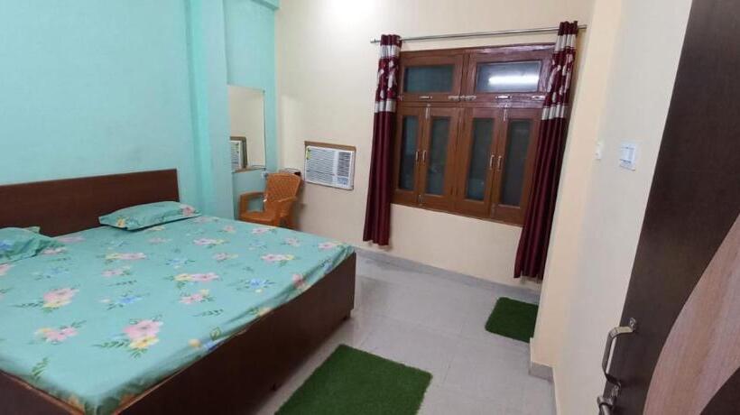 Pension Manohar Bhawan